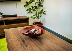 Smart TV 14-inci dengan saluran TV digital dan TV