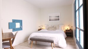 3 soverom, skrivebord, strykejern/-brett og wi-fi (inkludert)