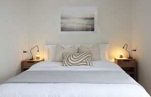 3 habitaciones, escritorio, tabla de planchar con plancha y wifi gratis 