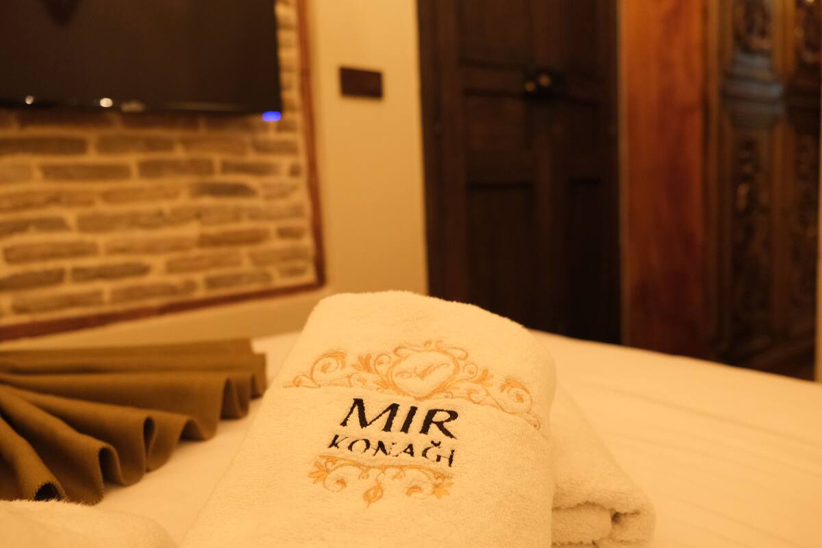 Standard Room | WiFi (free), bed sheets