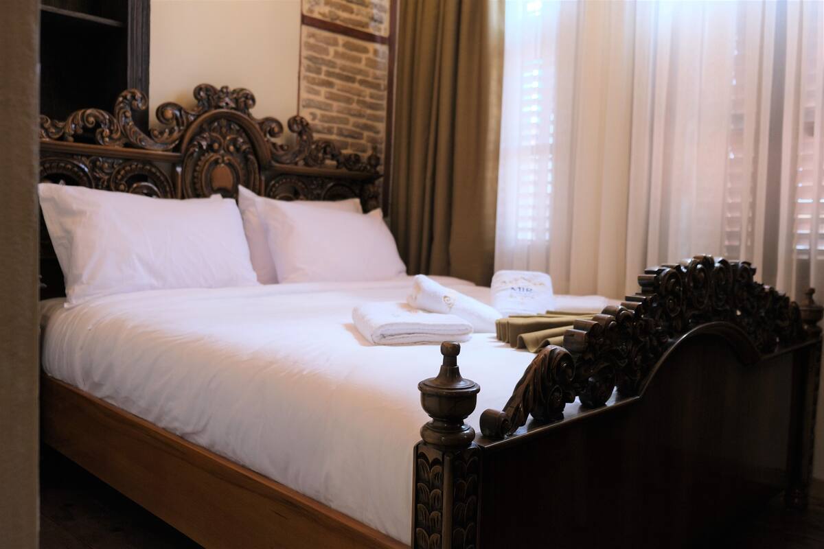 Deluxe Room | WiFi (free), bed sheets