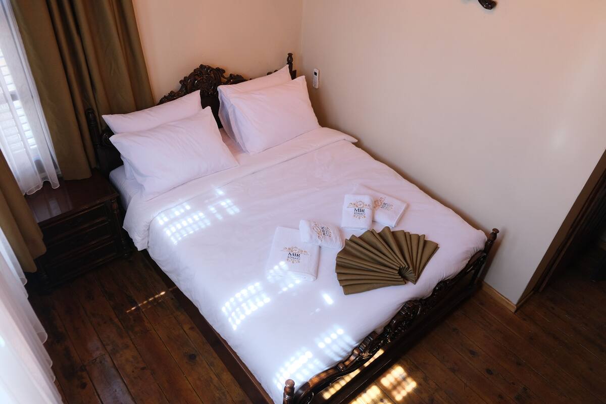 Wifi gratis y ropa de cama