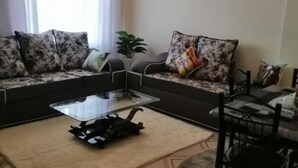 Living area - Stay.Plus Nakuru Budget Apartment (Nakuru)