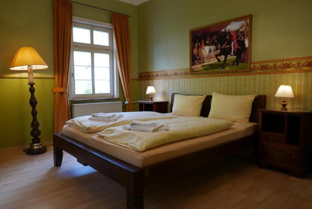 Doppelzimmer | Laptopgeeigneter Arbeitsplatz, Verdunkelungsvorhänge