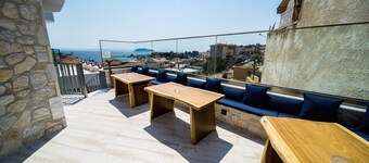 Kali Thea Suites