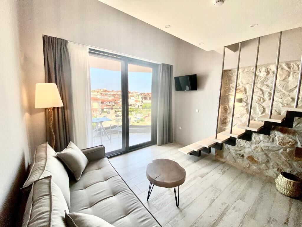 32-tommers smart-tv med satellitkanaler, tv