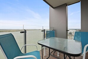Appartement, plusieurs lits | Balcon