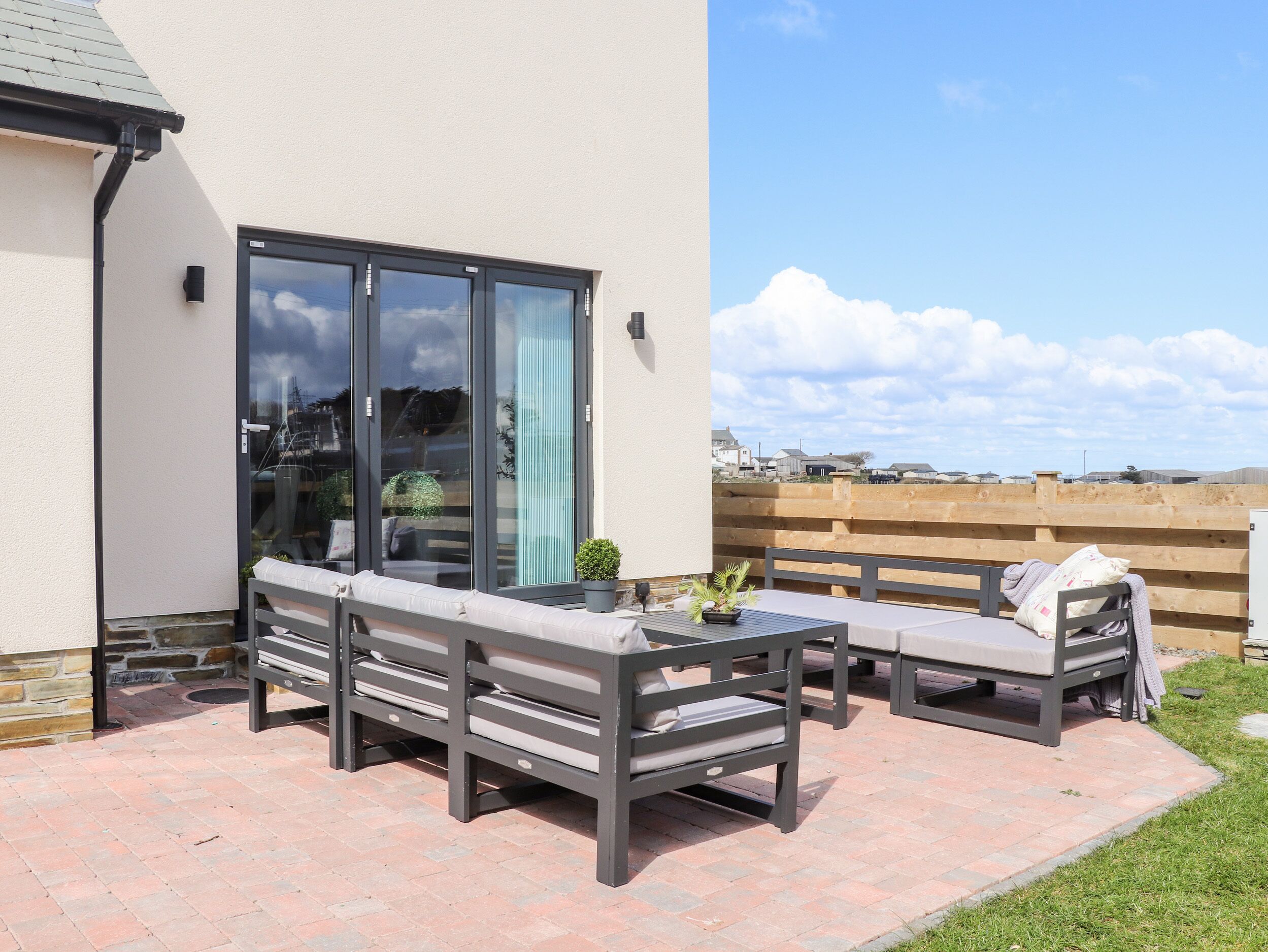 คอทเทจ | ระเบียง