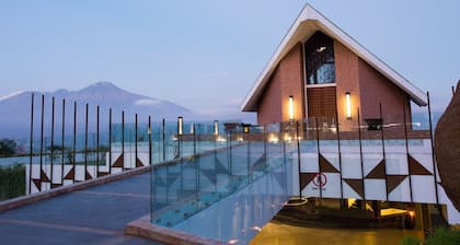 Amartahills Hotel & Resort