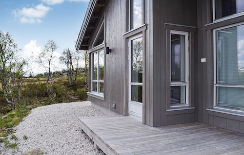 Awesome home in Rauland with kitchen