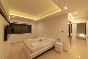 4 Schlafzimmer, Bügeleisen/Bügelbrett, kostenloses WLAN, Bettwäsche