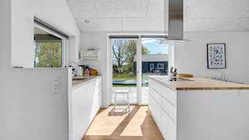 Kühlschrank, Ofen, Herdplatte, Geschirrspüler