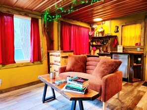 TV, fireplace, offices