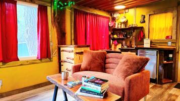 TV, fireplace, offices