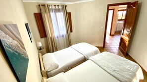 3 Schlafzimmer, Bügeleisen/Bügelbrett, Bettwäsche