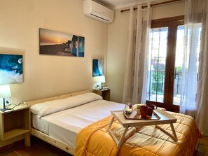 3 bedrooms, iron/ironing board, bed sheets - BAHIA AZUL B42 VYB (Denia)