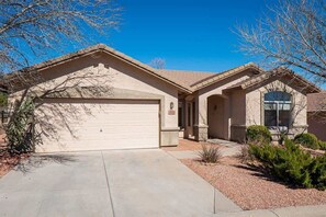 Exterior - Great Home Comm Pool & Hot Tub! Trailblazer S129 (Cottonwood)