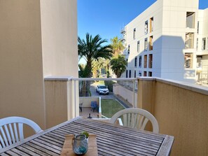 Outdoor dining - CARLTON 06 (1D) VYB near the beach (Denia)