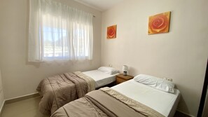 1 bedroom, iron/ironing board, free WiFi, bed sheets - CARLTON 06 (1D) VYB near the beach (Denia)