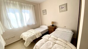 2 quartos, ferros/tábuas de passar roupa, Wi-Fi de cortesia