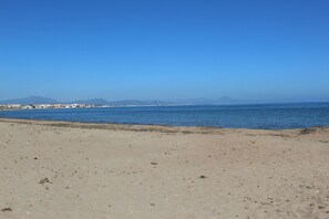 Na praia
