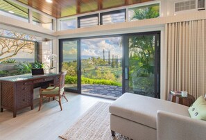 TV - Ridge 613-15: Platinum Level Ocean View Remodel (Lahaina)