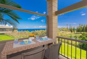 Outdoor dining - Ridge 613-15: Platinum Level Ocean View Remodel (Lahaina)