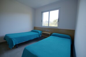 3 chambres, accès au Wi-Fi (inclus), literie fournie