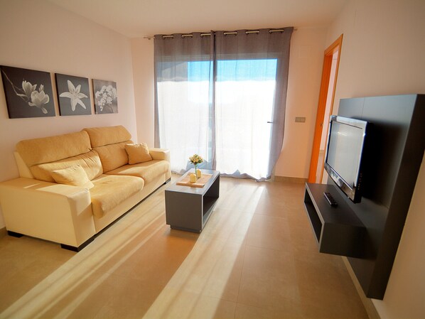 TV - Bravosol 2200D RT-027 (Denia)