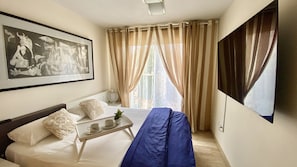 2 عدّة غرف نوم ومكواة/لوح كي وواي فاي مجانًا وملاءات أسرّة