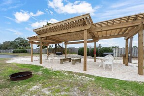 Outdoor dining - 4C, Meet Me at The Gulf (Miramar Beach)