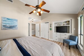 1 bedroom, iron/ironing board, free WiFi, bed sheets