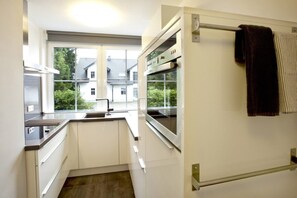 Kühlschrank, Herdplatte, Geschirrspüler