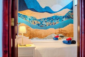 6 makuuhuonetta, työpöytä, silitysrauta/-lauta, ilmainen Wi-Fi