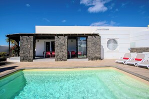 Piscine extérieure, piscine chauffée