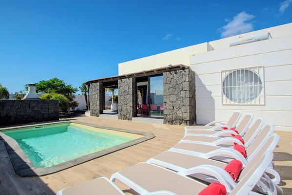 Piscine extérieure, piscine chauffée