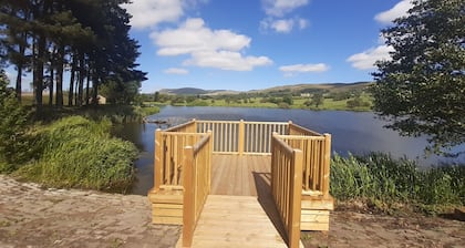 **MAY/JUNE discounts available in Luxury 3 bedroom, pet-friendly lodge.**