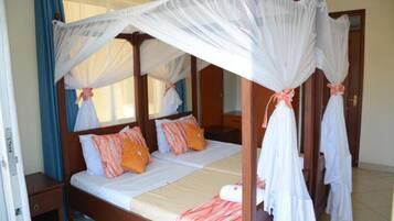 Apartment, 3 Bedrooms | Free WiFi