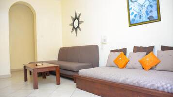 Apartment, 1 Double Bed | Living area
