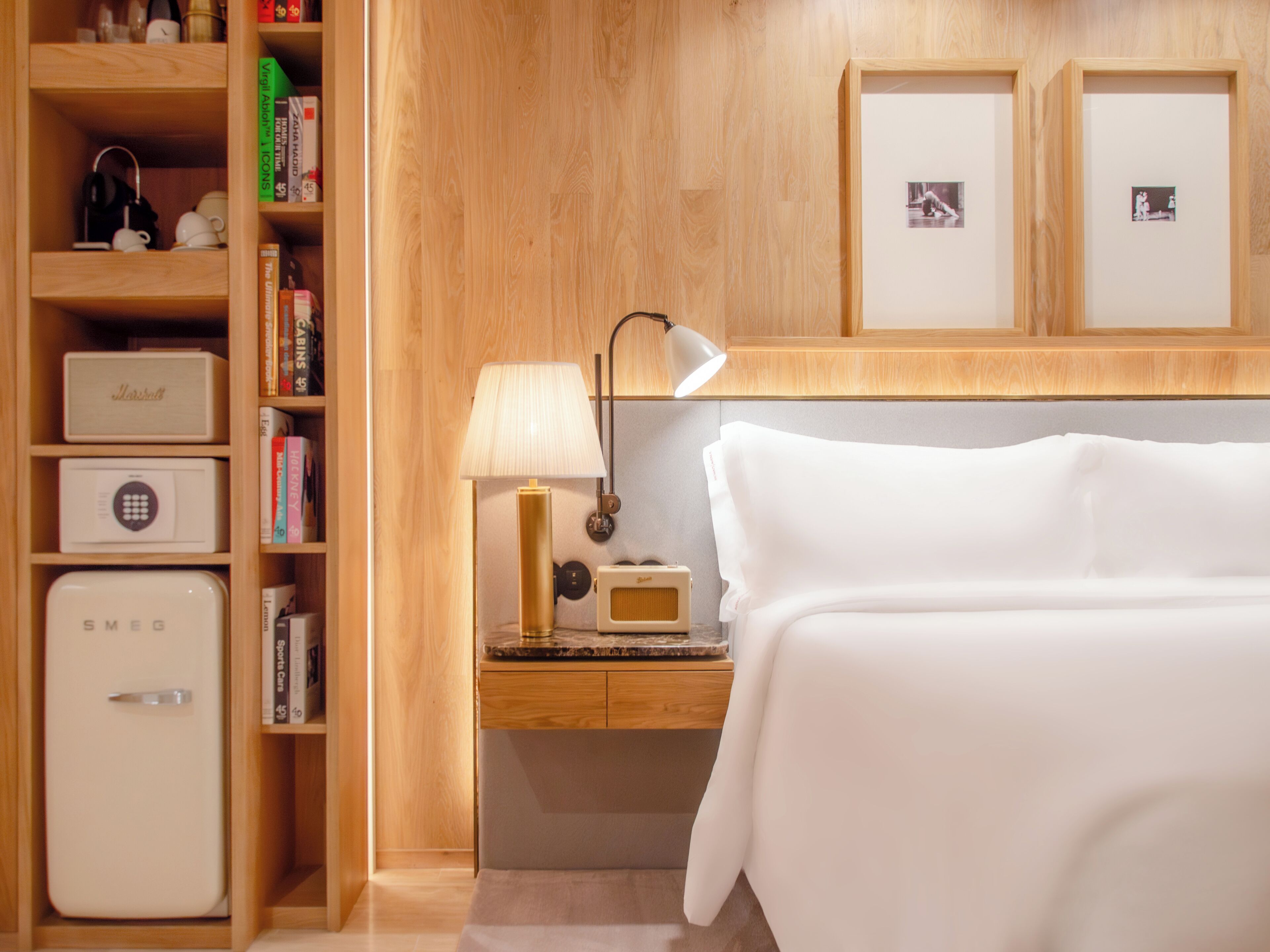 Contemporary Deluxe Room | Literie de qualité supérieure, minibar, coffres-forts dans les chambres