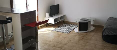 1 camera, ferro/asse da stiro, Wi-Fi gratuito, lenzuola