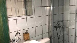 Uklassifisert bilde, 3 av 7, knapp