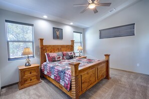 3 makuuhuonetta, silitysrauta/-lauta, ilmainen Wi-Fi, vuodevaatteet