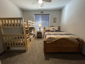 3 chambres, fer et planche Ă repasser, Wi-Fi gratuit, draps fournis