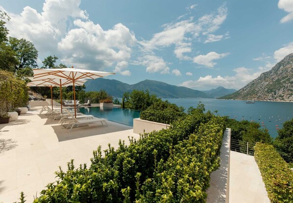 Indoor pool - Villa Mandragora-Exclusive 4 Bedroom Villa (Kotor)