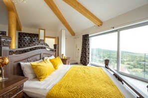 6 habitaciones, tabla de planchar con plancha y wifi gratis