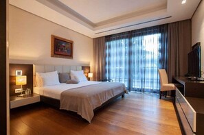 2 Schlafzimmer, Bügeleisen/Bügelbrett