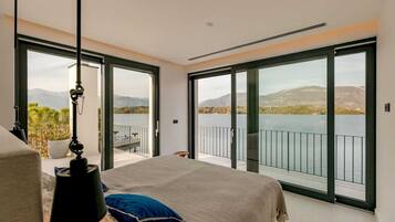 9 bedrooms, iron/ironing board, free WiFi