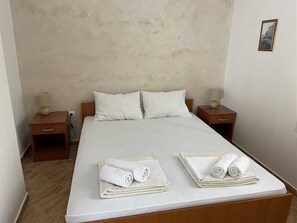 6 Schlafzimmer, WLAN, Bettwäsche