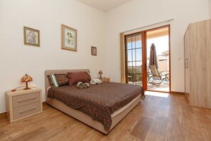 5 bedrooms, WiFi